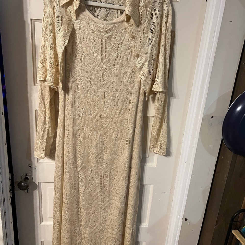 Vintage Cream Sleeveless Gown with Notched Collar long sleeve jacket